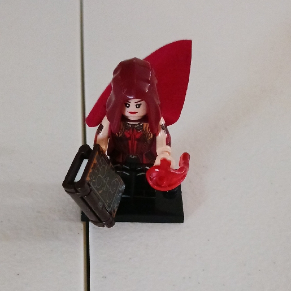 LEGO Scarlett Witch